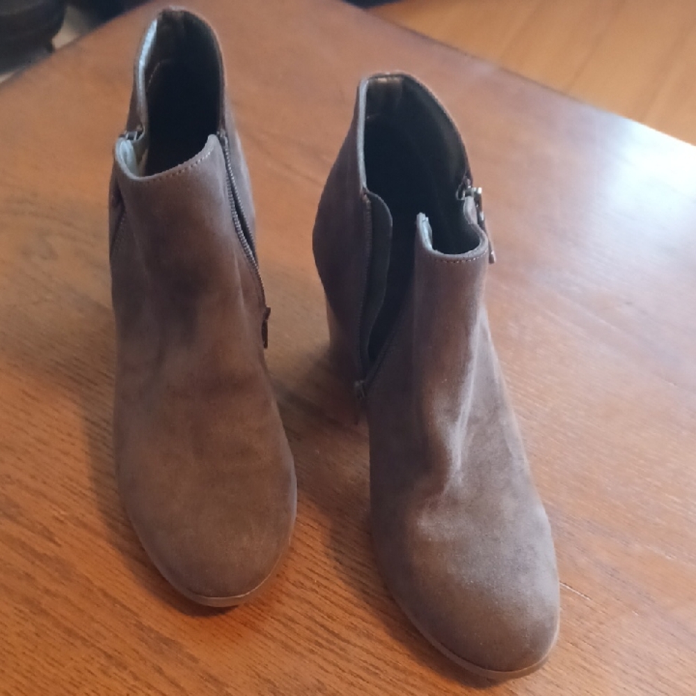 Style & Co Dark Olive Suede Ankle Boots Size 10